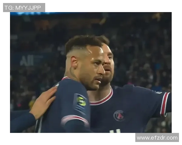 英超豪门曼联宣布签下巴黎圣日耳曼前锋内马尔，刷新转会费记录